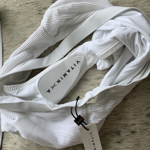 🔥 Clearance NWT Vitamin A Two Piece Swimsuit - Picture 10 of 14